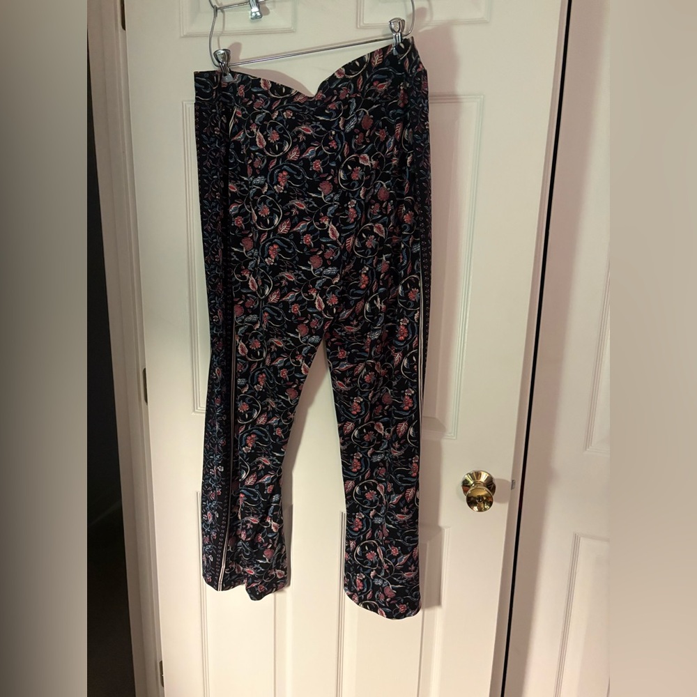 Roz & Ali Black Pants with Pink and Blue Floral Design - Picture 3 of 8